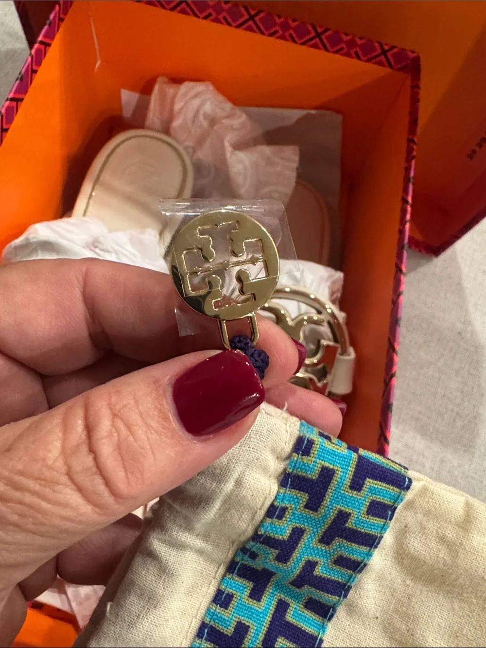 Tory Burch Bleach Metal Miller Calf Leather Sandals Size 6 with box and dust bag